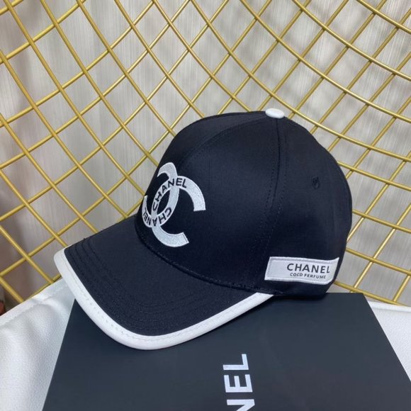 ?✨AUTHENTIC✨?CHANEL hat main image 6